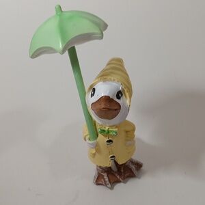 New Duck in Rain & Umbrella Garden Planter Decor Home Statute Fairy